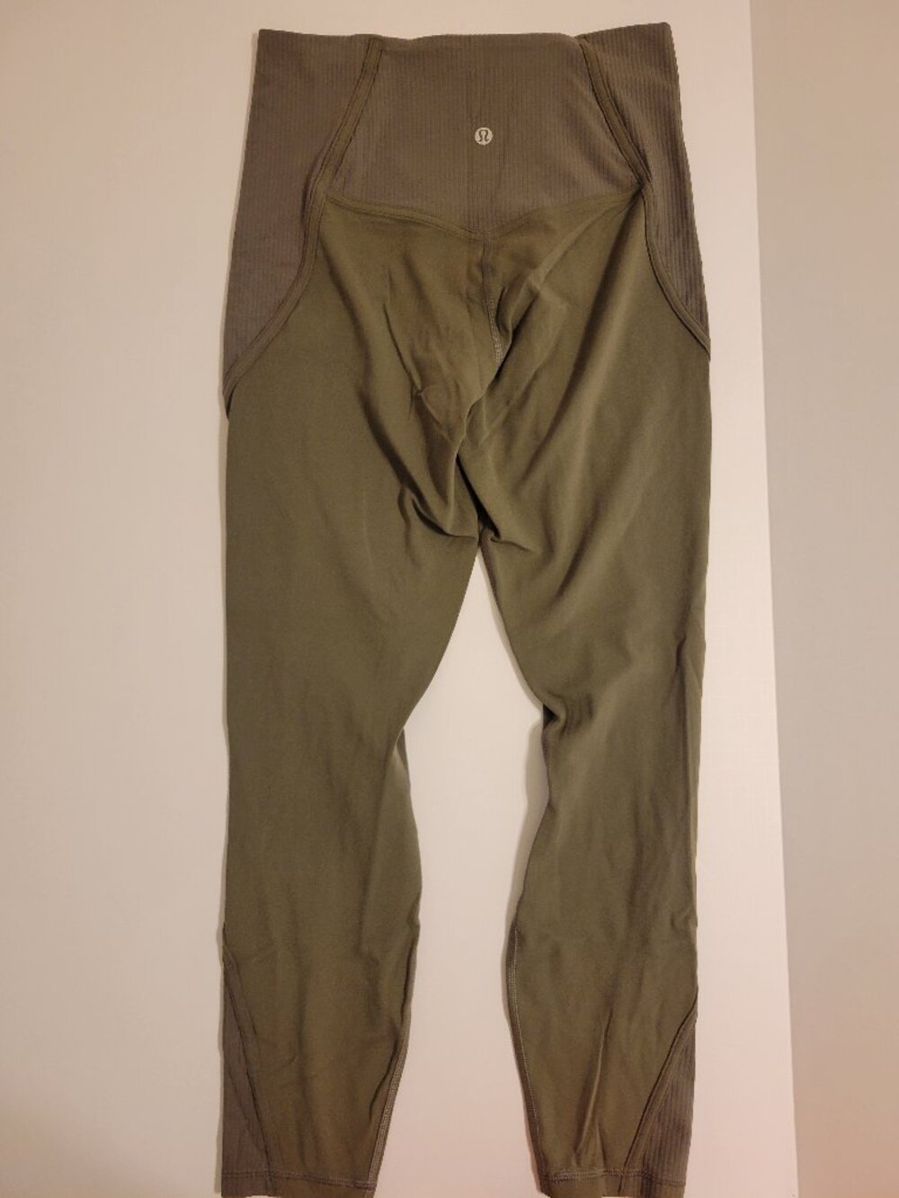 Lulu Wunder Under Ribbed Tights | Sz 6, 7/8 length | Olive Green | Like New